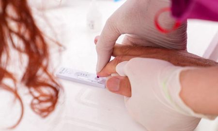 Las autoridades recomiendan a hombres mayores de 45 años realizarse el test, ya que concentran la mayor cantidad de casos. Las autoridades recomiendan a hombres mayores de 45 años realizarse el test, ya que concentran la mayor cantidad de casos.