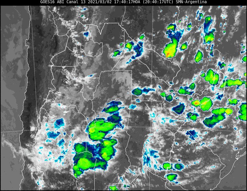 Imagen satelital del tiempo a las 17.40 horas del martes.