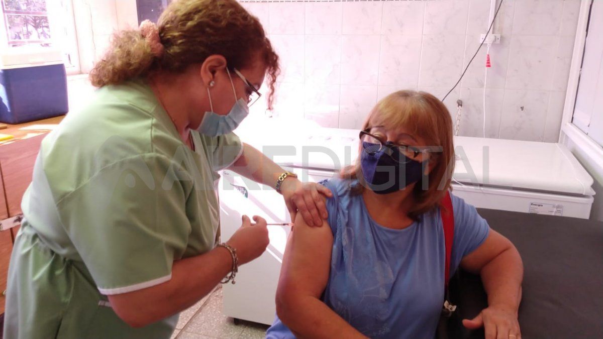 Santa Fe ya vacunó contra el coronavirus al 45% de los mayores de 80 años
