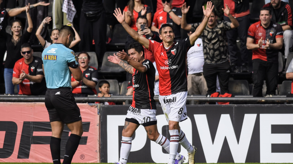 Colón vs. Almirante Brown por la Primera Nacional