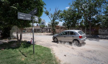 La paralización de la obra de Aguas Santafesinas (Assa) es uno de los reclamos por parte de los vecinos de Candioti Sur. La paralización de la obra de Aguas Santafesinas (Assa) es uno de los reclamos por parte de los vecinos de Candioti Sur.