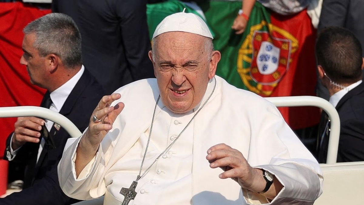 Durante las jornadas del JMJ el sumo Pontífice se reunió con una delegación de 15 jóvenes ucranianos. Durante las jornadas del JMJ el sumo Pontífice se reunió con una delegación de 15 jóvenes ucranianos.