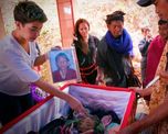quienes son los torajas, que cuidan y limpian a los seres queridos muertos como si estuvieran vivos quienes son los torajas, que cuidan y limpian a los seres queridos muertos como si estuvieran vivos