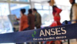 El Gobierno suspendió por 30 días el recorte a las asignaciones familiares El Gobierno suspendió por 30 días el recorte a las asignaciones familiares