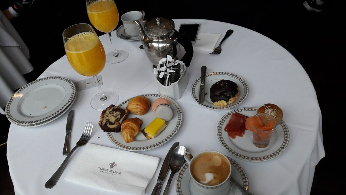 Elegir bien d&oacute;nde desayunar en Mar del Plata puede cambiar por completo la ma&ntilde;ana.