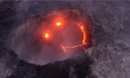 El volcán que sonríe y parece una película de Pixar. El volcán que sonríe y parece una película de Pixar.