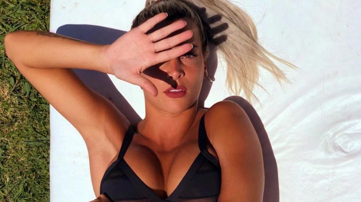 El brutal topless de Sol Pérez en la pileta que encendió las redes sociales