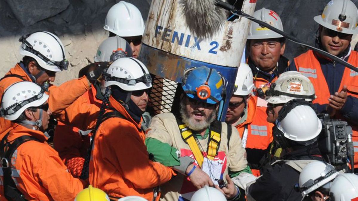 Foto tomada el 13 de octubre del 2010- La salida de la cápsula de Jorge Galleguillos