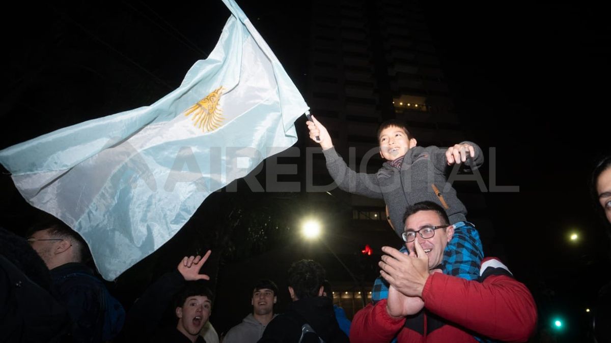 Los festejos en Santa Fe por la nueva Copa Am&eacute;rica para Argetina.