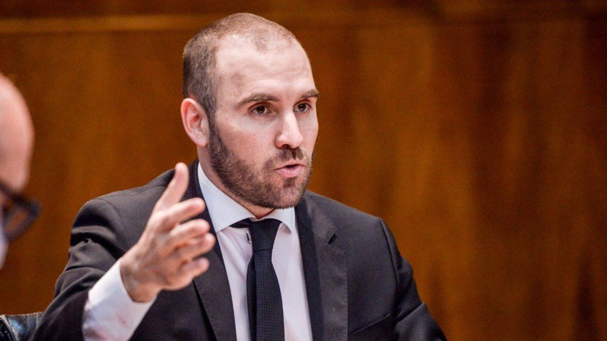 Guzmán afirmó que el crecimiento del poder adquisitivo es "condición necesaria" para la reactivación.