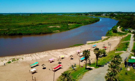 El balneario municipal de Santo Tomé, ahora sólo habilitado como solarium. El balneario municipal de Santo Tomé, ahora sólo habilitado como solarium.