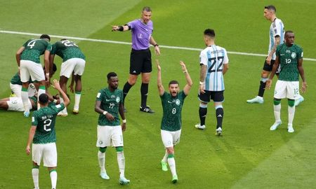Insólito: le robaron el pasaporte en su casamiento y peligra su presencia en el Mundial Insólito: le robaron el pasaporte en su casamiento y peligra su presencia en el Mundial
