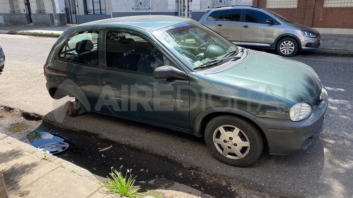 La tendencia de robos de ruedas fue a la baja, pero continuó en la ciudad de Santa Fe. La tendencia de robos de ruedas fue a la baja, pero continuó en la ciudad de Santa Fe.