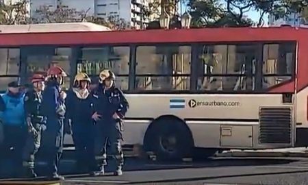 El ciclista ya estaba sin signos vitales cualdo se acercó personal del SAME al lugar. El ciclista ya estaba sin signos vitales cualdo se acercó personal del SAME al lugar.