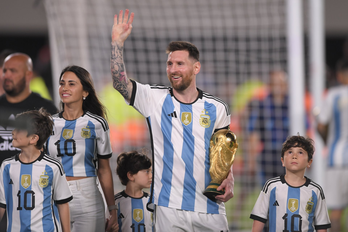 River le obsequió de por vida un palco exclusiva a la familia Messi.
