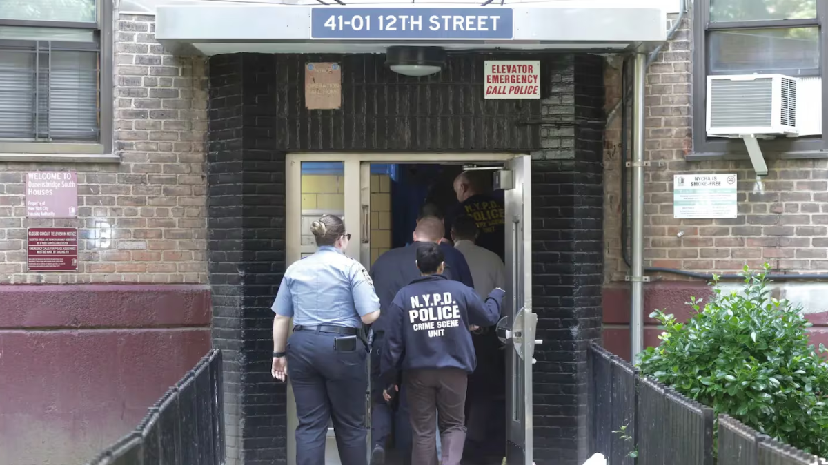 El hecho ocurrió en un departamento del barrio de Queens. El hecho ocurrió en un departamento del barrio de Queens.