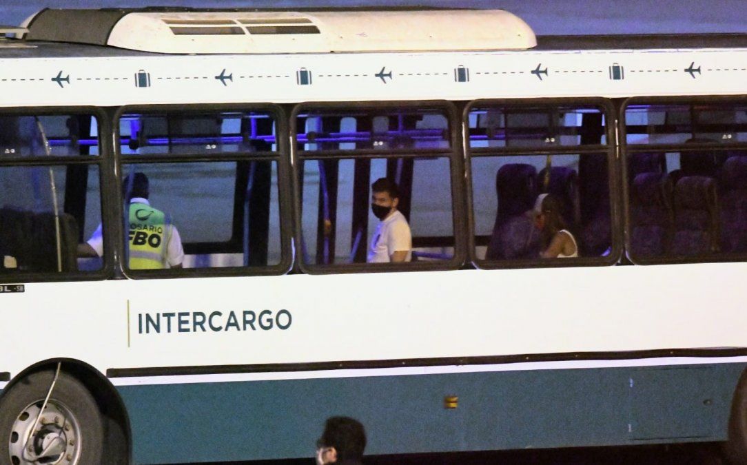 Lionel Messi arrojó resultado negativo en el test de covid y viajó a Francia