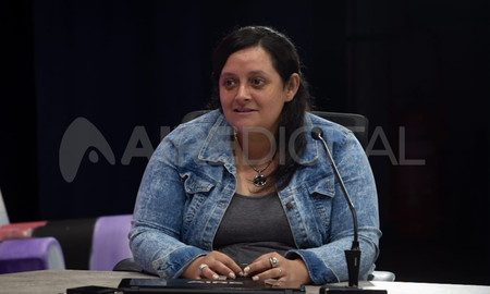 La mamá de Luca, un niño trans, estuvo en el piso de AIRE este 8M y contó cómo es el proceso de transición de su hijo. La mamá de Luca, un niño trans, estuvo en el piso de AIRE este 8M y contó cómo es el proceso de transición de su hijo.