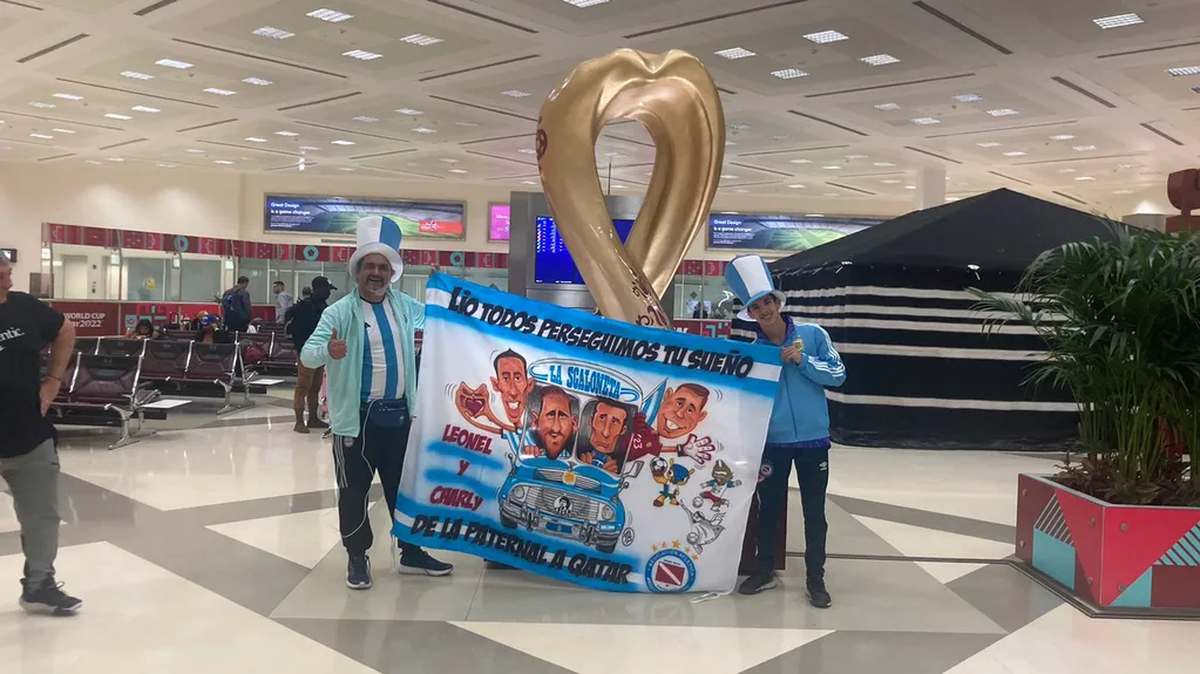 Charly Boto y su hijo Lionel, ya se encuentran en Doha, Qatar (Foto: TN).