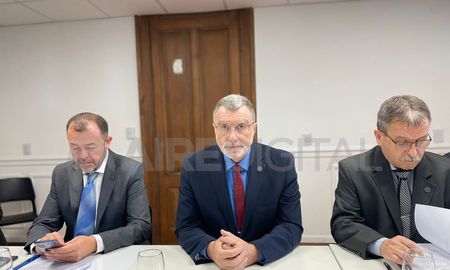 Rimoldi habló de su gestión tras la reunión en la Legislatura. Rimoldi habló de su gestión tras la reunión en la Legislatura.