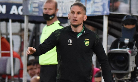 Marcelo Sottile y Marcelo Benedetto se refirieron con improperios al entrenador de Defensa y Justicia cuando entendieron que habían salido del aire. Marcelo Sottile y Marcelo Benedetto se refirieron con improperios al entrenador de Defensa y Justicia cuando entendieron que habían salido del aire.