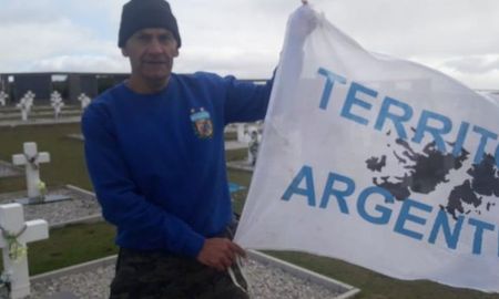 Luis Escobedo cuando en 2019 visito por última vez las Islas Malvinas. Luis Escobedo cuando en 2019 visito por última vez las Islas Malvinas.