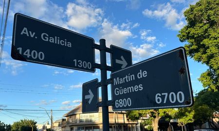 A la altura de Martín de Güemes, en Avenida Galicia los conflictos entre vecinos y conductores que corren picadas se multiplican desde los jueves de cada semana. A la altura de Martín de Güemes, en Avenida Galicia los conflictos entre vecinos y conductores que corren picadas se multiplican desde los jueves de cada semana.