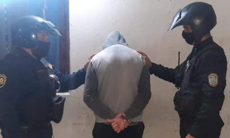 La mujer se salvó porque pudo gritarle a su mamá antes de que el acusado la asfixie. La mujer se salvó porque pudo gritarle a su mamá antes de que el acusado la asfixie.