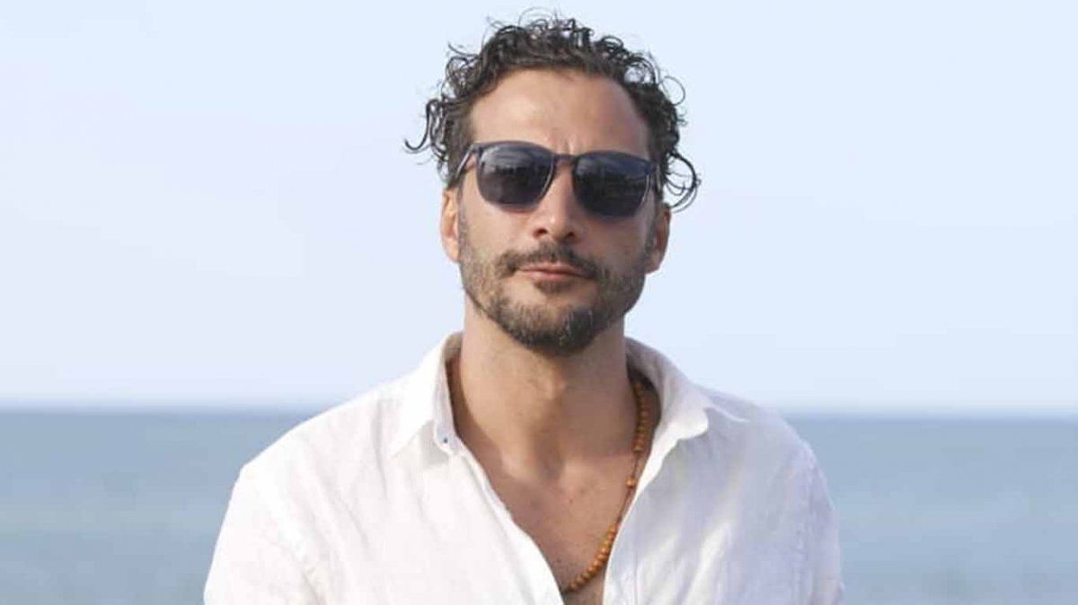 Luciano Cáceres posó con la hija que tuvo con Gloria Carrá ¡y son dos gotas de agua!