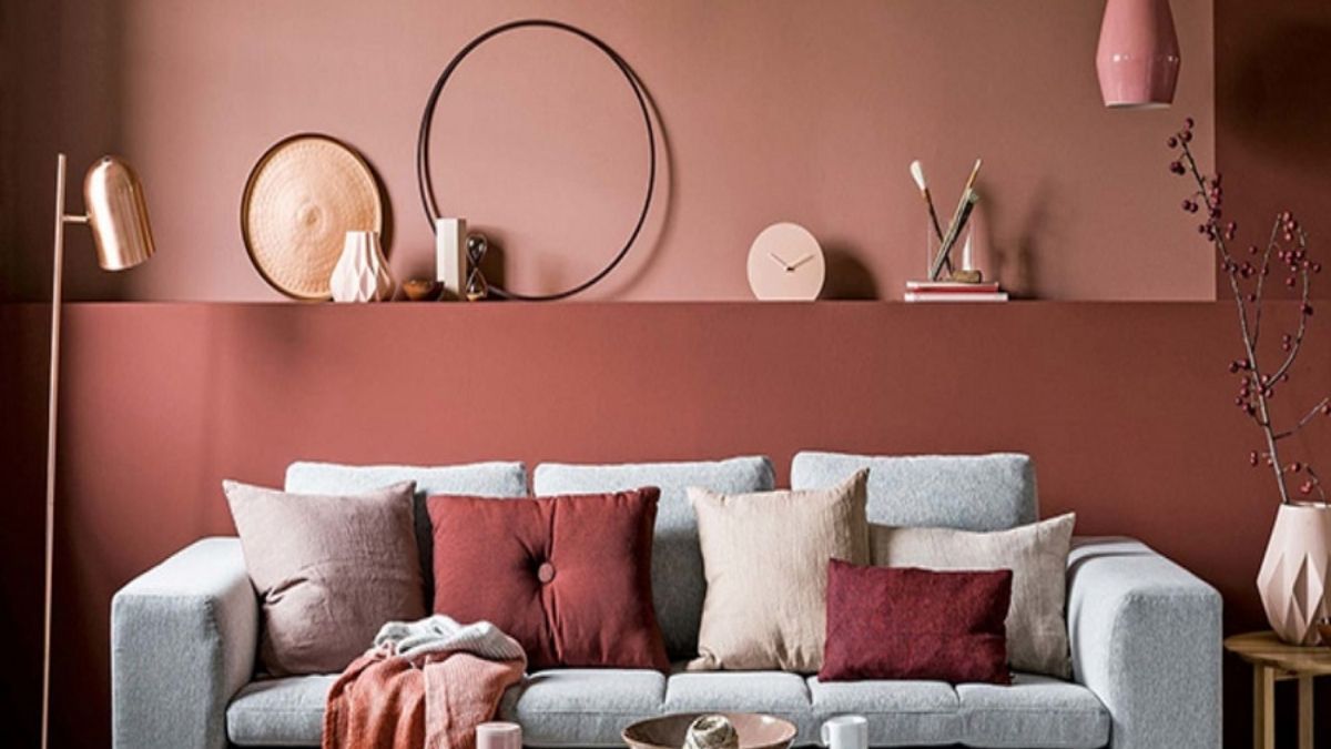 El terracota suave se posiciona como el color estrella del verano 2025.