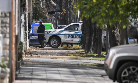 Asesinó a su esposa y a su hijo de 7 años y se suicidó en el baño de su casa en Florida. Asesinó a su esposa y a su hijo de 7 años y se suicidó en el baño de su casa en Florida.