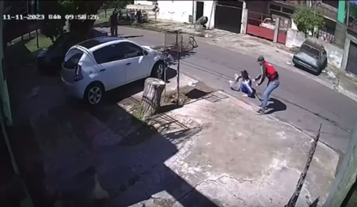 El brutal crimen que estremece a Lomas de Zamora: seis fierrazos en menos de un minuto