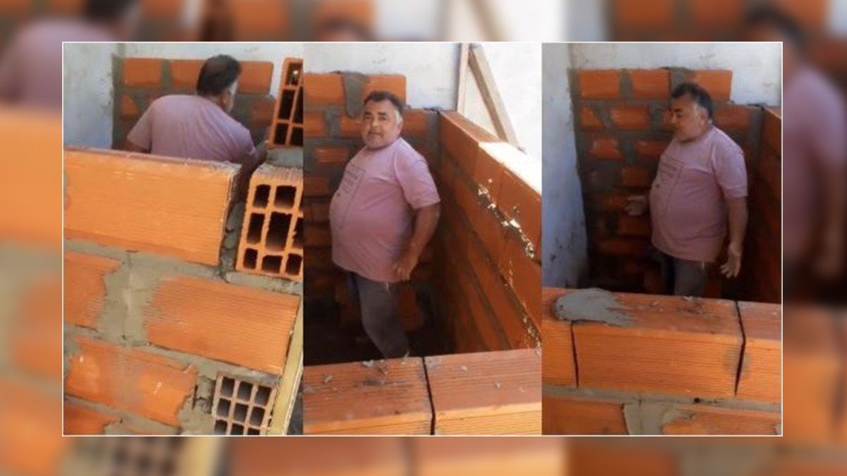 ¿por dónde vas a salir? le pregunta su amigo al pobre muchacho que quedó encerrado