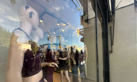 Implante coclear en Santa Fe: maniquíes en Aristóbulo del Valle para visibilizar la hipoacusia. Implante coclear en Santa Fe: maniquíes en Aristóbulo del Valle para visibilizar la hipoacusia.