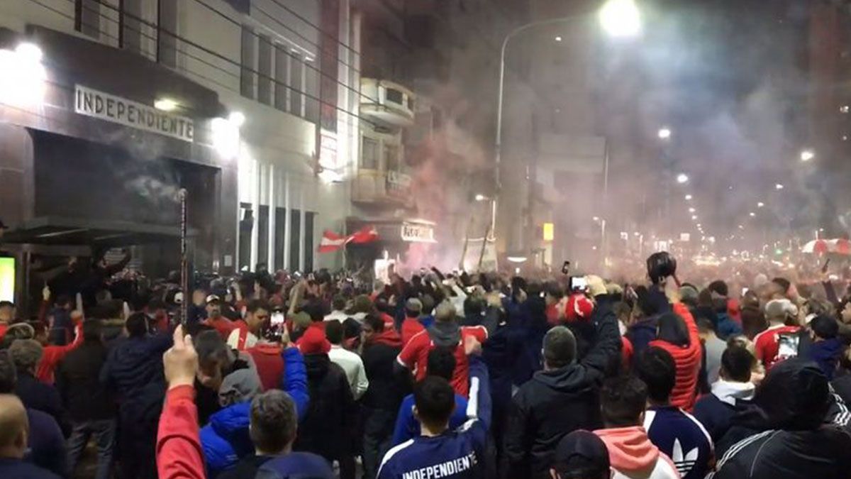 La APREVIDE resolvió este viernes por la noche la suspensión del partido que este sábado tenían programado los equipos de Independiente y Atlético Tucumán.