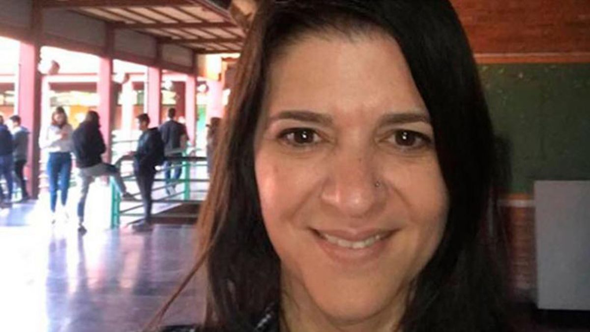 Paola de Simone ten&iacute;a 47 a&ntilde;os y era profesora en la Universidad Argentina de la Empresa (UADE) desde hace unos 15 a&ntilde;os. El martes falleci&oacute; por coronavirus mientras daba una clase virtual.