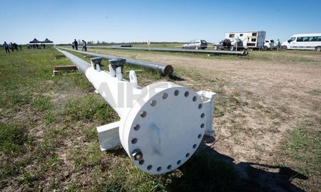 Así se preparan los caños que forman parte del Gasoducto del Gran Santa Fe. Así se preparan los caños que forman parte del Gasoducto del Gran Santa Fe.
