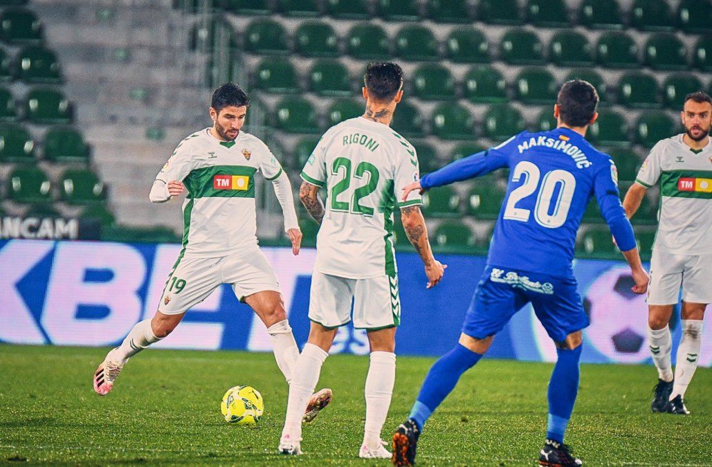 El Elche de Jorge Almirón perdió ante el Getafe y quedó en puestos de descenso de LaLiga de España.