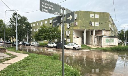 Pérdida de aguapotable en Fonavi San Jerónimo: vecinos denuncian más de tres semanas sinsolución. Pérdida de aguapotable en Fonavi San Jerónimo: vecinos denuncian más de tres semanas sinsolución.