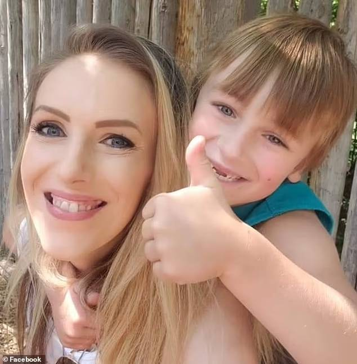 Una jauría de perros mató a un nene de siete años y su mamá se tiró encima de él para tratar de salvarlo. Foto: Instagram