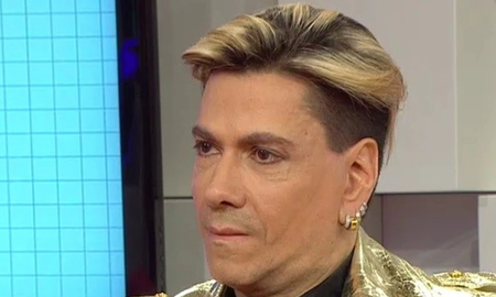 Roberto Piazza contó la dura infancia que tuvo que sufrir: yo tenía 6 años y mi hermano 25 cuando hizo la primera violación a mi cuerpo y alma Roberto Piazza contó la dura infancia que tuvo que sufrir: yo tenía 6 años y mi hermano 25 cuando hizo la primera violación a mi cuerpo y alma