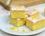 Bizcochuelo de limón para disfrutar en el desayuno o la merienda. Bizcochuelo de limón para disfrutar en el desayuno o la merienda.