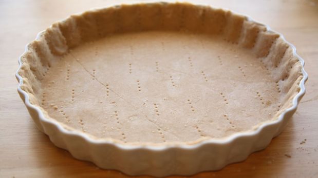 La masa de tarta integral que se hace con solo 5 ingredientes y queda perfecta para cualquier relleno.