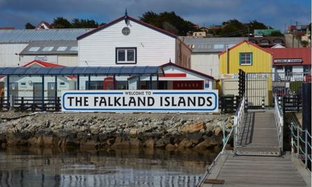 El Reino Unido concedió el rango de ciudad a la capital de Malvinas El Reino Unido concedió el rango de ciudad a la capital de Malvinas