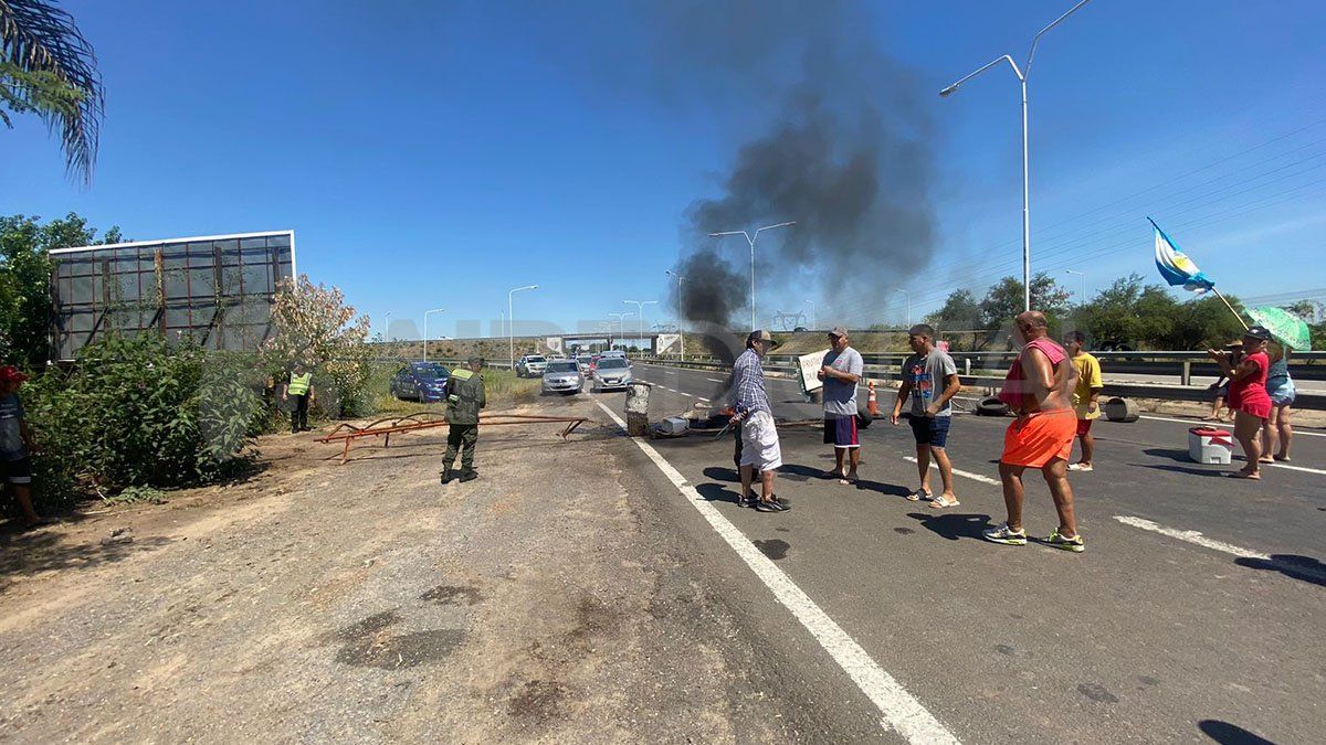 Los inconvenientes con el servicio comenzaron el viernes por la noche cuando se desató un temporal sobre la región.