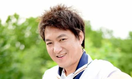 El mundo del espectáculo despide al actor coreano Park Dong-bin tras su repentina muerte. El mundo del espectáculo despide al actor coreano Park Dong-bin tras su repentina muerte.