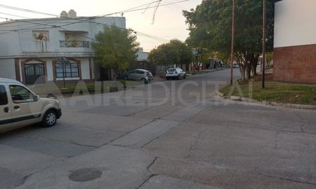 En barrio Los Hornos, los hechos de inseguridad se repiten en cada esquina a diario, advirtieron los vecinos. En barrio Los Hornos, los hechos de inseguridad se repiten en cada esquina a diario, advirtieron los vecinos.