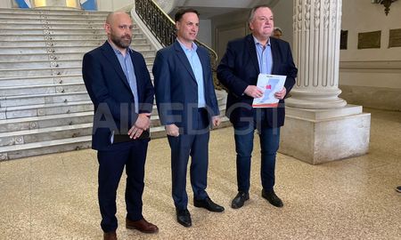 Gustavo Puccini, Lisandro Enrico y Felipe Michlig, los representantes de Pullaro en la mesa de transición. Gustavo Puccini, Lisandro Enrico y Felipe Michlig, los representantes de Pullaro en la mesa de transición.