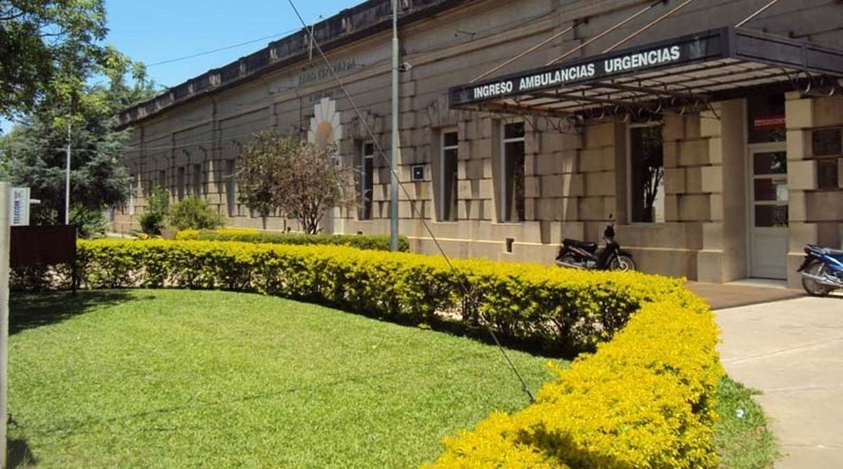 El menor fue trasladado de urgencia desde la localidad de Grutly hacia el hospital de Esperanza, donde los médicos intentaron reanimarlo durante casi una hora, aunque finalmente no lograron salvarle la vida. El menor fue trasladado de urgencia desde la localidad de Grutly hacia el hospital de Esperanza, donde los médicos intentaron reanimarlo durante casi una hora, aunque finalmente no lograron salvarle la vida.