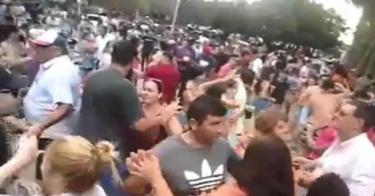Descontrol en San Luis: 5 mil personas bailando en plena calle sin barbijos